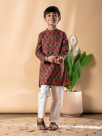 Brown Heritage Print Kurta & Pyjama