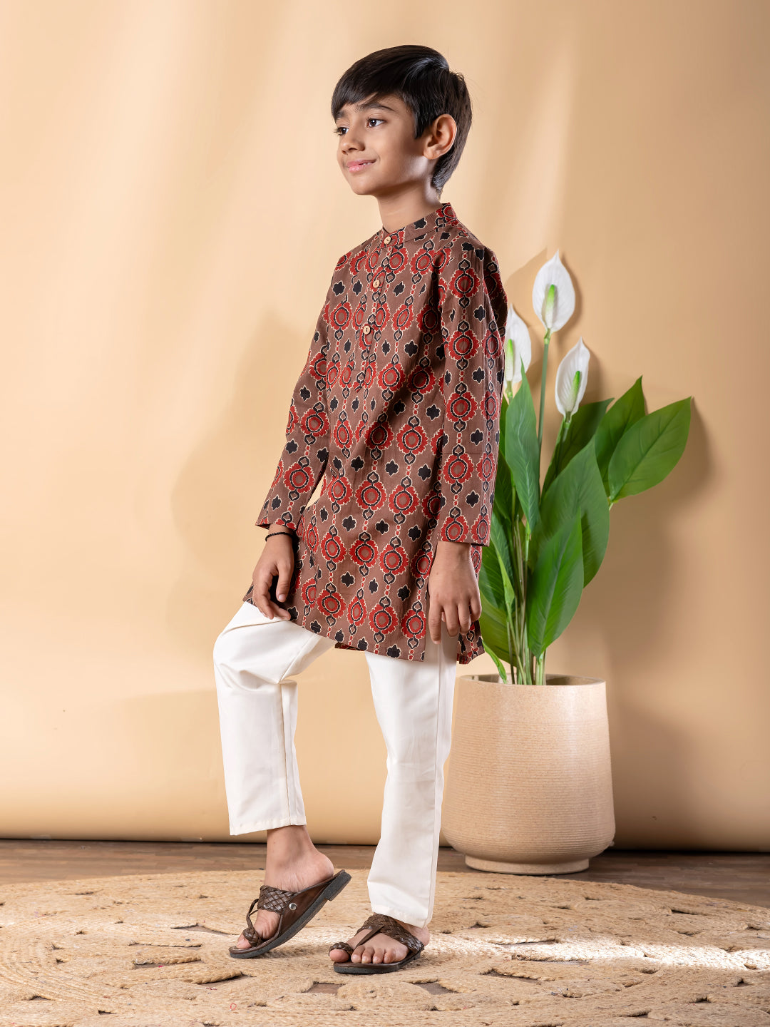 Brown Heritage Print Kurta & Pyjama