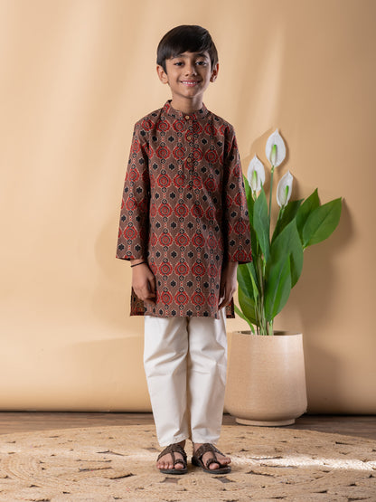 Brown Heritage Print Kurta & Pyjama