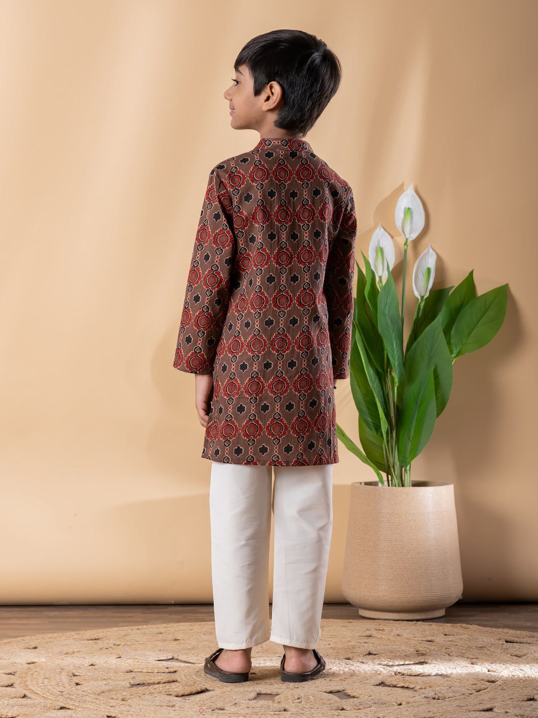 Brown Heritage Print Kurta & Pyjama