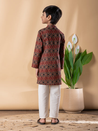 Brown Heritage Print Kurta & Pyjama
